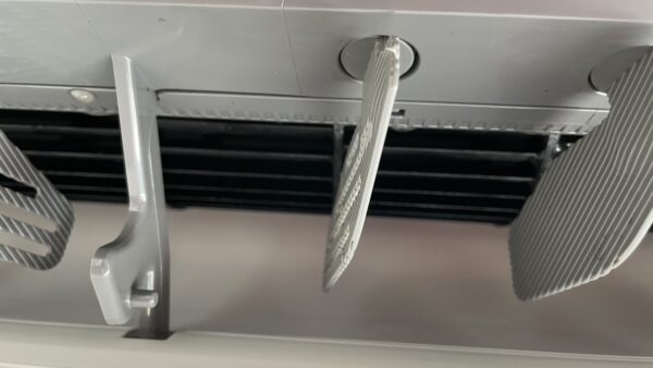 エアコンクリーニング（お掃除機能付きエアコン）